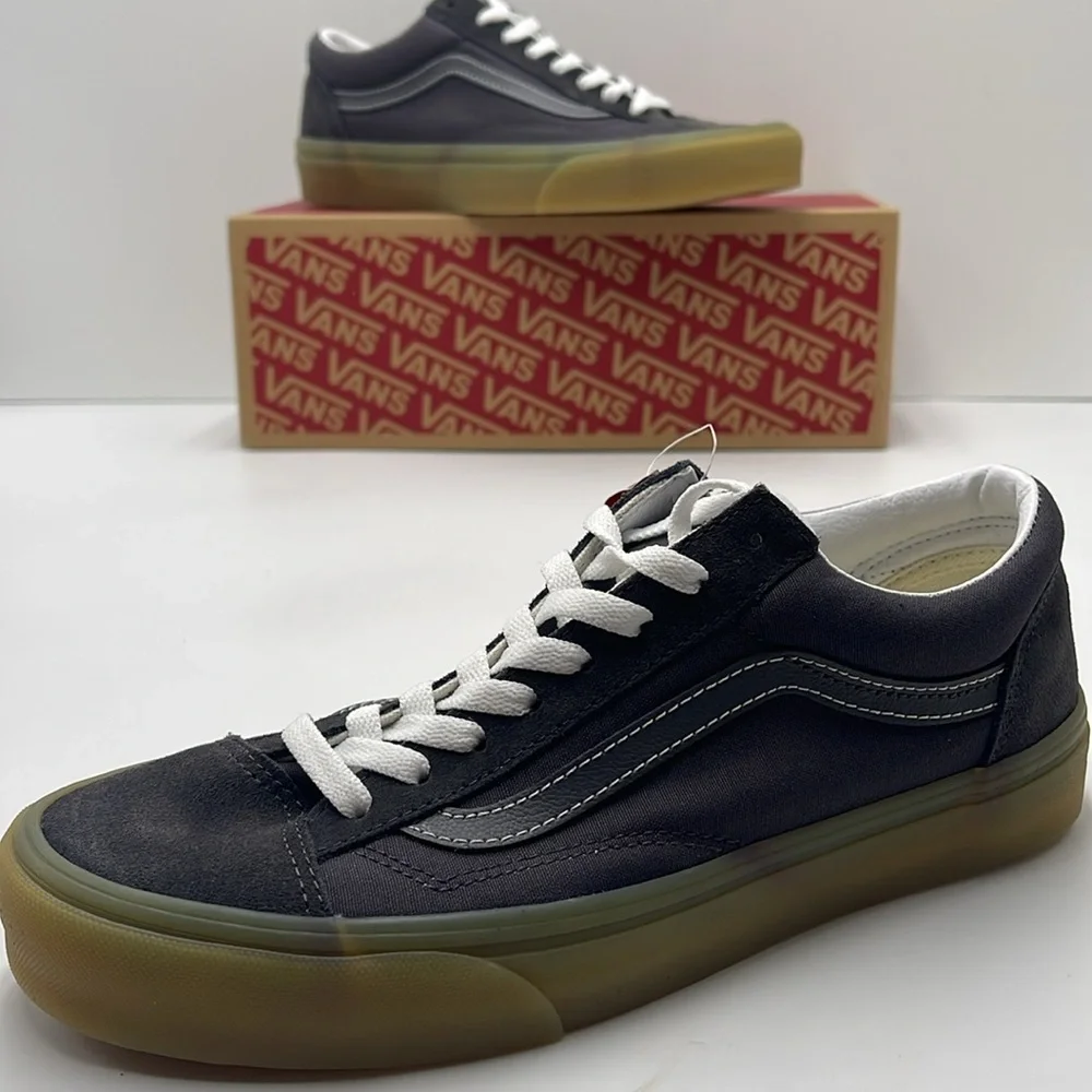 Vans WMNS Style 36
Gum Asphalt
VN0A54F6107
Sneakers - Picture 15 of 16